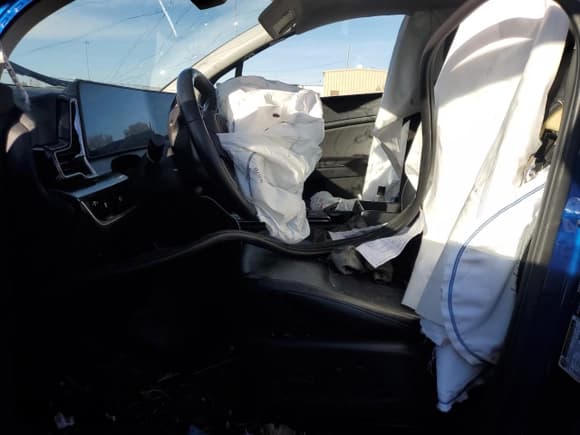 ✅ 2023 Kia Sportage EX • VIN: 5XYK33AF1PG017642 • Лот: 92916745. Опубликован ранее на Copart с пробегом Не указан. Бесплатный доступ к архиву аукционных продаж из США и подробный отчёт об истории автомобиля на DreamBid. Изображение 7.