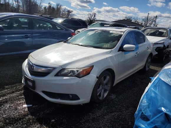 ✅ 2014 Acura ILX Premium • VIN: 19VDE1F56EE006629 • Lot: 47782235. Listed on Copart with 105,260 mi. Free auction sales archive from the USA and detailed vehicle history report at DreamBid. Image 1.