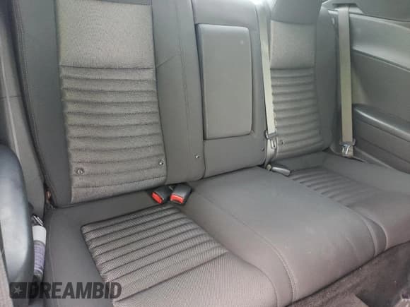 ✅ 2012 Dodge Challenger R/T • VIN: 2C3CDYBT6CH100759 • Lot: 81157394. Wystawiony na Copart z przebiegiem 106 243 mil. Bezpłatny archiwum sprzedaży aukcyjnych z USA i szczegółowy raport historii pojazdu na DreamBid. Zdjęcie 10.