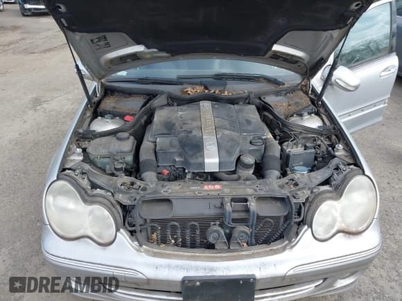 ✅ 2005 Mercedes-Benz C 240 • VIN: WDBRF81J35F698196 • Lot: 41231316. Wystawiony na IAAI z przebiegiem 59 120 mil. Bezpłatny archiwum sprzedaży aukcyjnych z USA i szczegółowy raport historii pojazdu na DreamBid. Zdjęcie 10.