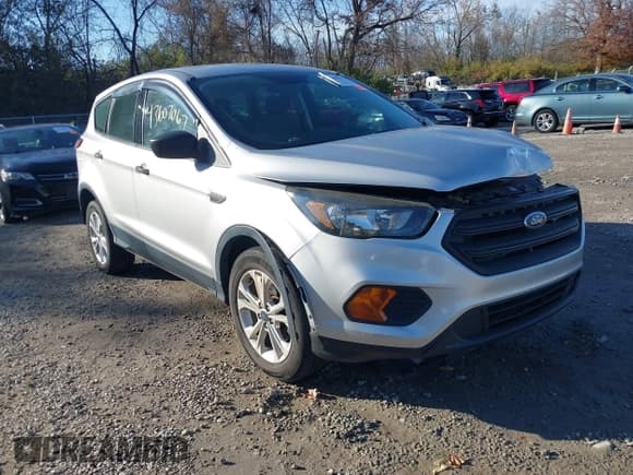 ✅ 2018 Ford Escape S • VIN: 1FMCU0F78JUB39319 • Lot: 43607067. Listed on IAAI with 89,156 mi. Free auction sales archive from the USA and detailed vehicle history report at DreamBid. Image 1.