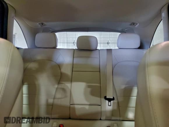 ✅ 2019 Mercedes-Benz GLC 300 • VIN: WDC0G4KB6KV160451 • Лот: 94238435. Опубликован ранее на Copart с пробегом 107 668 миль. Бесплатный доступ к архиву аукционных продаж из США и подробный отчёт об истории автомобиля на DreamBid. Изображение 10.