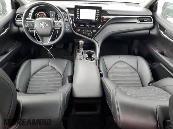 2022 Toyota Camry Hybrid SE с VIN 4T1G31AK6NU045757, выставлен на аукционе Copart как лот 69772015 с пробегом 32 277 миль миль и Списание • Salvage title. История ставок и продаж доступна на DreamBid. Изображение 8.