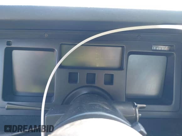 ✅ 1987 Chevrolet Corvette • VIN: 1G1YY2181H5108873 • Lot: 43511272. Wystawiony na IAAI z przebiegiem 84 434 mil. Bezpłatny archiwum sprzedaży aukcyjnych z USA i szczegółowy raport historii pojazdu na DreamBid. Zdjęcie 7.