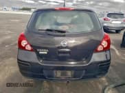 ✅ 2011 Nissan Versa S • VIN: 3N1BC1CP5BL411630 • Lot: 95102445. Wystawiony na Copart z przebiegiem Nie podano. Bezpłatny archiwum sprzedaży aukcyjnych z USA i szczegółowy raport historii pojazdu na DreamBid. Zdjęcie 6.
