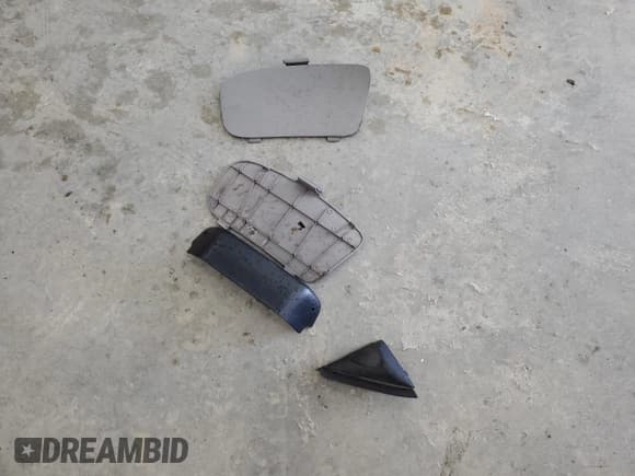 ✅ 2003 Pontiac Vibe • VIN: 5Y2SM64813Z409379 • Lot: 68534204. Wystawiony na Copart z przebiegiem Nie podano. Bezpłatny archiwum sprzedaży aukcyjnych z USA i szczegółowy raport historii pojazdu na DreamBid. Zdjęcie 12.