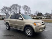 ✅ 2005 Toyota Sequoia SR5 • VIN: 5TDBT44A15S256906 • Lot: 65673795. Listed on Copart with 287,304 mi. Free auction sales archive from the USA and detailed vehicle history report at DreamBid. Image 1.