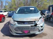 ✅ 2013 Ford C-Max SEL • VIN: 1FADP5CU9DL556875 • Lot: 41976730. Wystawiony na IAAI z przebiegiem 199 557 mil. Bezpłatny archiwum sprzedaży aukcyjnych z USA i szczegółowy raport historii pojazdu na DreamBid. Zdjęcie 6.