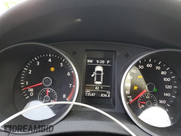 ✅ 2010 Volkswagen Golf • VIN: WVWDB7AJ8AW296024 • Lot: 78504894. Listed on Copart with 73,547 mi. Free auction sales archive from the USA and detailed vehicle history report at DreamBid. Image 9.