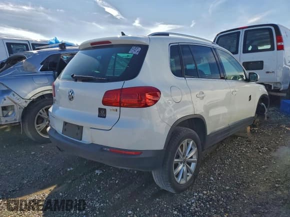 ✅ 2017 Volkswagen Tiguan Wolfsburg Edition • VIN: WVGRV7AX3HW502826 • Лот: 94908105. Опубликован ранее на Copart с пробегом 166 472 миль. Бесплатный доступ к архиву аукционных продаж из США и подробный отчёт об истории автомобиля на DreamBid. Изображение 3.