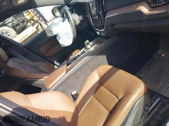 ✅ 2023 Volvo XC60 Plus Dark Theme • VIN: YV4L12RW1P1226384 • Lot: 41798305. Listed on IAAI with 88,622 mi. Free auction sales archive from the USA and detailed vehicle history report at DreamBid. Image 5.