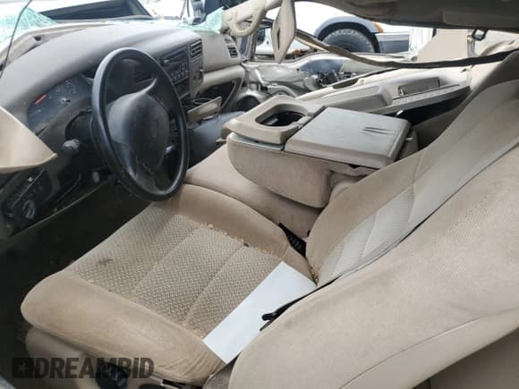 ✅ 2002 Ford F-250 XL • VIN: 1FTNX21F92EB18246 • Лот: 62292885. Опубликован ранее на Copart с пробегом Не указан. Бесплатный доступ к архиву аукционных продаж из США и подробный отчёт об истории автомобиля на DreamBid. Изображение 8.