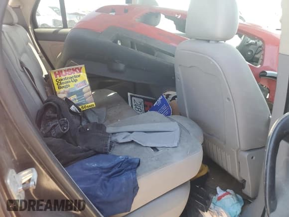 ✅ 2006 Saturn VUE • VIN: 5GZCZ33D36S881615 • Lot: 54104365. Wystawiony na Copart z przebiegiem Nie podano. Bezpłatny archiwum sprzedaży aukcyjnych z USA i szczegółowy raport historii pojazdu na DreamBid. Zdjęcie 10.