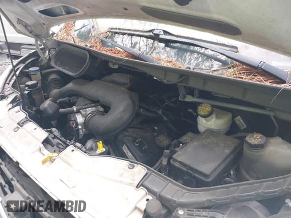 ✅ 2017 Ford Transit • VIN: 1FDYR2CM2HKA82358 • Lot: 42231257. Listed on IAAI with 271,518 mi. Free auction sales archive from the USA and detailed vehicle history report at DreamBid. Image 10.