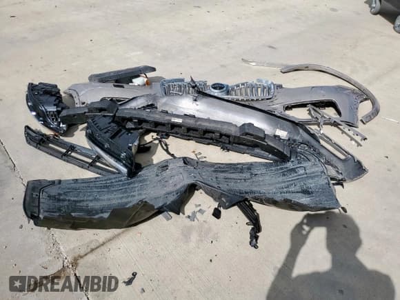 ✅ 2025 Volvo XC90 Plus • VIN: YV4H60PEXS1302327 • Lot: 83825535. Wystawiony na Copart z przebiegiem Nie podano. Bezpłatny archiwum sprzedaży aukcyjnych z USA i szczegółowy raport historii pojazdu na DreamBid. Zdjęcie 13.