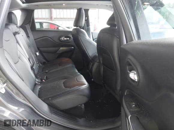 ✅ 2021 Jeep Cherokee Limited • VIN: 1C4PJMDX3MD200654 • Lot: 42739119. Listed on IAAI with 45,540 mi. Free auction sales archive from the USA and detailed vehicle history report at DreamBid. Image 8.