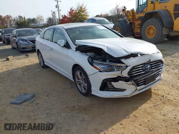 ✅ 2018 Hyundai Sonata Sport Plus • VIN: 5NPE34AF1JH689526 • Lot: 43573033. Listed on IAAI with 48,381 mi. Free auction sales archive from the USA and detailed vehicle history report at DreamBid. Image 1.