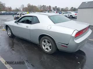✅ 2010 Dodge Challenger SE • VIN: 2B3CJ4DV1AH102512 • Lot: 40784408. Wystawiony na IAAI z przebiegiem 204 223 mil. Bezpłatny archiwum sprzedaży aukcyjnych z USA i szczegółowy raport historii pojazdu na DreamBid. Zdjęcie 3.