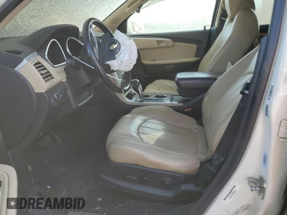 ✅ 2012 Chevrolet Traverse LTZ • VIN: 1GNKVLED4CJ328650 • Lot: 82263835. Wystawiony na Copart z przebiegiem 125 855 mil. Bezpłatny archiwum sprzedaży aukcyjnych z USA i szczegółowy raport historii pojazdu na DreamBid. Zdjęcie 7.