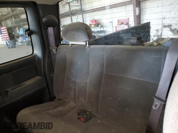 ✅ 2007 Chevrolet Silverado 2500HD Work Truck • VIN: 1GCHK29U27E195319 • Лот: 90025035. Опубликован ранее на Copart с пробегом 212 137 миль. Бесплатный доступ к архиву аукционных продаж из США и подробный отчёт об истории автомобиля на DreamBid. Изображение 10.