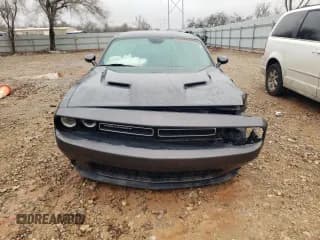 ✅ 2015 Dodge Challenger SXT Plus • VIN: 2C3CDZBG4FH758724 • Lot: 70984092. Wystawiony na Copart z przebiegiem 134 221 mil. Bezpłatny archiwum sprzedaży aukcyjnych z USA i szczegółowy raport historii pojazdu na DreamBid. Zdjęcie 5.