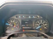 ✅ 2017 Ford F-150 XL • VIN: 1FTMF1CP5HKC34004 • Lot: 65754195. Wystawiony na Copart z przebiegiem 323 195 mil. Bezpłatny archiwum sprzedaży aukcyjnych z USA i szczegółowy raport historii pojazdu na DreamBid. Zdjęcie 9.