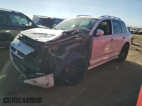 ✅ 2006 Porsche Cayenne Turbo • VIN: WP1AC29P36LA91133 • Lot: 77378314. Wystawiony na Copart z przebiegiem 141 350 mil. Bezpłatny archiwum sprzedaży aukcyjnych z USA i szczegółowy raport historii pojazdu na DreamBid. Zdjęcie 1.