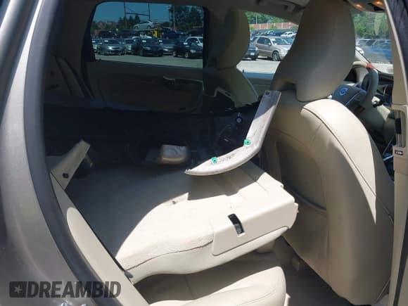 ✅ 2015 Volvo XC60 T5 • VIN: YV4612RK5F2677952 • Лот: 42559645. Опубликован ранее на IAAI с пробегом 89 670 миль. Бесплатный доступ к архиву аукционных продаж из США и подробный отчёт об истории автомобиля на DreamBid. Изображение 8.