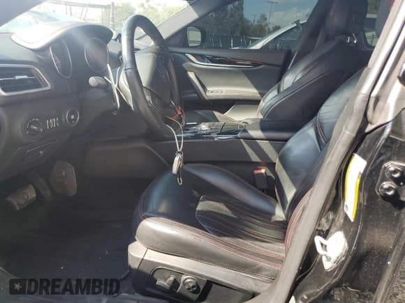 ✅ 2017 Maserati Ghibli • VIN: ZAM57XSL4H1230062 • Lot: 54905275. Wystawiony na Copart z przebiegiem 93 296 mil. Bezpłatny archiwum sprzedaży aukcyjnych z USA i szczegółowy raport historii pojazdu na DreamBid. Zdjęcie 7.