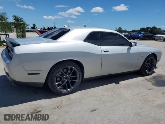 ✅ 2020 Dodge Challenger R/T Scat Pack • VIN: 2C3CDZFJ5LH201368 • Lot: 60993674. Wystawiony na Copart z przebiegiem 42 370 mil. Bezpłatny archiwum sprzedaży aukcyjnych z USA i szczegółowy raport historii pojazdu na DreamBid. Zdjęcie 3.
