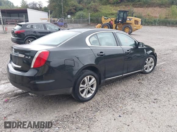 ✅ 2009 Lincoln MKS • VIN: 1LNHM93R89G622707 • Lot: 43283991. Listed on IAAI with 226,393 mi. Free auction sales archive from the USA and detailed vehicle history report at DreamBid. Image 4.