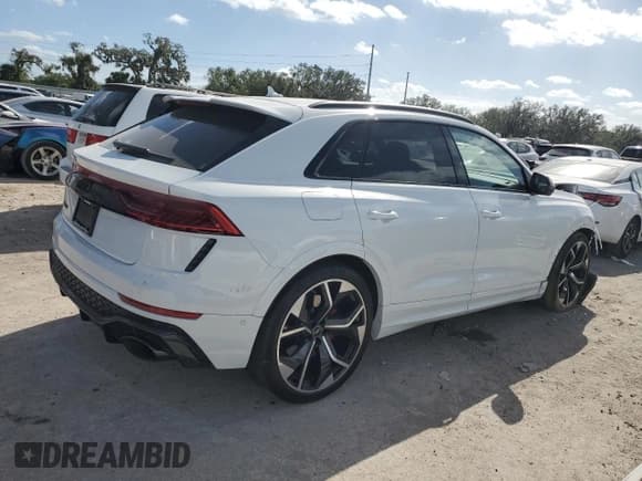 ✅ 2024 Audi RS Q8 • VIN: WU1ARBF19RD015644 • Лот: 80569264. Опубликован ранее на Copart с пробегом 131 миль. Бесплатный доступ к архиву аукционных продаж из США и подробный отчёт об истории автомобиля на DreamBid. Изображение 3.