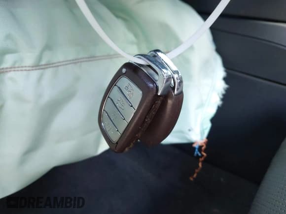 ✅ 2019 Hyundai Elantra Sport • VIN: KMHD04LB4KU820160 • Lot: 43299567. Listed on IAAI with 80,482 mi. Free auction sales archive from the USA and detailed vehicle history report at DreamBid. Image 11.