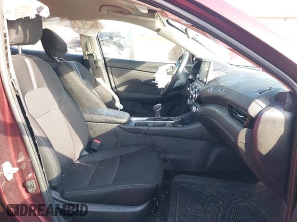 ✅ 2024 Nissan Sentra SV • VIN: 3N1AB8CV3RY253310 • Lot: 43708488. Wystawiony na IAAI z przebiegiem Nie podano. Bezpłatny archiwum sprzedaży aukcyjnych z USA i szczegółowy raport historii pojazdu na DreamBid. Zdjęcie 5.