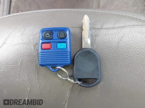 ✅ 2005 Ford Explorer Eddie Bauer • VIN: 1FMZU74K35UA80048 • Lot: 41741608. Wystawiony na IAAI z przebiegiem 145 922 mil. Bezpłatny archiwum sprzedaży aukcyjnych z USA i szczegółowy raport historii pojazdu na DreamBid. Zdjęcie 11.