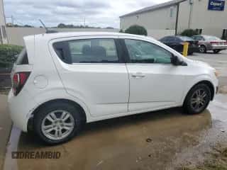 2015 Chevrolet Sonic LT с VIN 1G1JC6SG4F4168811, выставлен на аукционе Copart как лот 73987104 с пробегом 221 228 миль миль и Чистый • Clean title. История ставок и продаж доступна на DreamBid. Изображение 3.