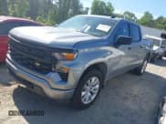 ✅ 2023 Chevrolet Silverado 1500 Custom • VIN: 1GCPABEK1PZ270250 • Lot: 42148020. Wystawiony na IAAI z przebiegiem 14 978 mil. Bezpłatny archiwum sprzedaży aukcyjnych z USA i szczegółowy raport historii pojazdu na DreamBid. Zdjęcie 2.