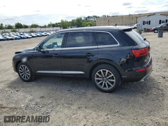 ✅ 2017 Audi Q7 • VIN: WA1LHBF72HD051665 • Lot: 61909875. Listed on Copart with 32,599 mi. Free auction sales archive from the USA and detailed vehicle history report at DreamBid. Image 2.