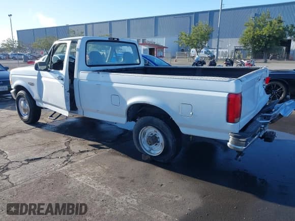 ✅ 1997 Ford F-250 • VIN: 3FTHF25GXVMA33868 • Лот: 41446618. Опубликован ранее на IAAI с пробегом Не указан. Бесплатный доступ к архиву аукционных продаж из США и подробный отчёт об истории автомобиля на DreamBid. Изображение 3.
