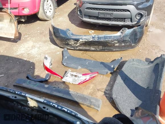 2015 Toyota Camry LE with VIN 4T1BD1FK0FU171355, listed as a IAAI auction lot 43313133 with 219,133 mi miles and . Bid and sale history available at DreamBid. Image 12.