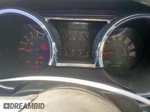 ✅ 2008 Ford Mustang GT Deluxe • VIN: 1ZVHT82H785199149 • Lot: 92412795. Listed on Copart with 137,519 mi. Free auction sales archive from the USA and detailed vehicle history report at DreamBid. Image 9.