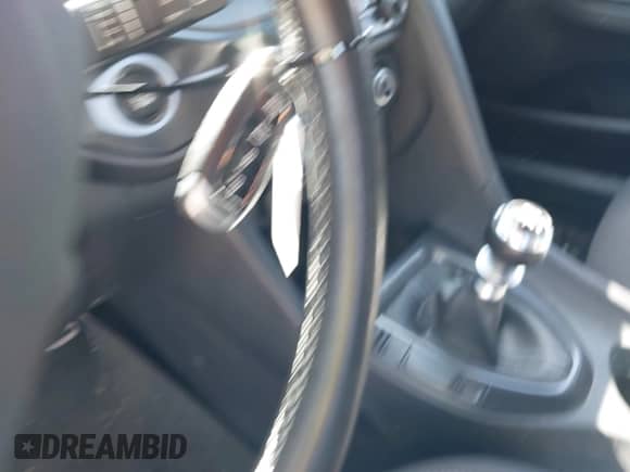 2020 Hyundai Veloster z VIN KMHT36AH8LU003913, wystawiony jako IAAI lot #42217722 z przebiegiem 33 996 mil mil oraz . Historia ofert i sprzedaży dostępna na DreamBid. Obrazek 11.