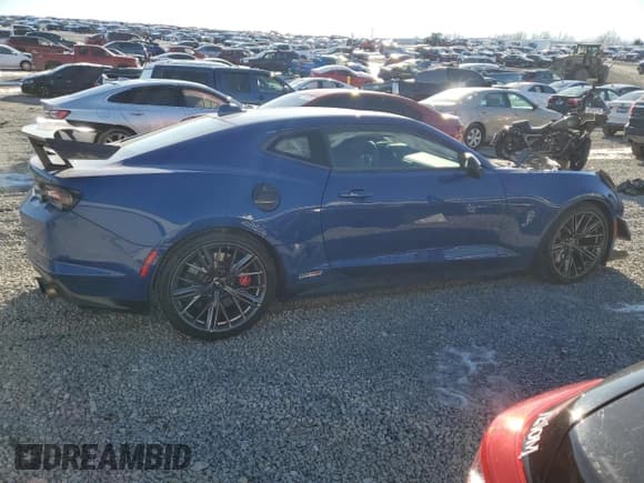 ✅ 2021 Chevrolet Camaro ZL1 • VIN: 1G1FK1R68M0122802 • Lot: 88266485. Listed on Copart with 23,731 mi. Free auction sales archive from the USA and detailed vehicle history report at DreamBid. Image 3.