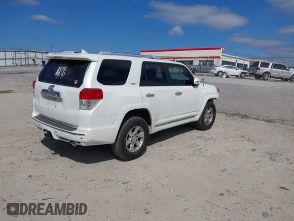 ✅ 2011 Toyota 4Runner SR5 • VIN: JTEZU5JR8B5014235 • Lot: 43434569. Wystawiony na IAAI z przebiegiem 213 016 mil. Bezpłatny archiwum sprzedaży aukcyjnych z USA i szczegółowy raport historii pojazdu na DreamBid. Zdjęcie 4.