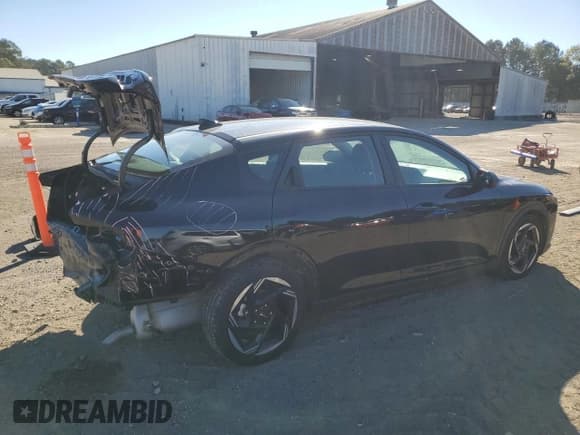 ✅ 2025 Kia K4 EX • VIN: 3KPFU4DE6SE031842 • Lot: 85396675. Wystawiony na Copart z przebiegiem 15 282 mil. Bezpłatny archiwum sprzedaży aukcyjnych z USA i szczegółowy raport historii pojazdu na DreamBid. Zdjęcie 3.