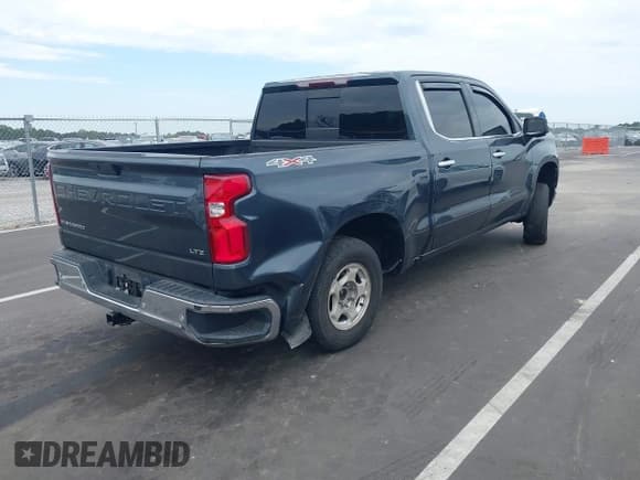 ✅ 2019 Chevrolet Silverado 1500 LTZ • VIN: 3GCUYGED3KG179406 • Lot: 43349668. Wystawiony na IAAI z przebiegiem 75 777 mil. Bezpłatny archiwum sprzedaży aukcyjnych z USA i szczegółowy raport historii pojazdu na DreamBid. Zdjęcie 4.