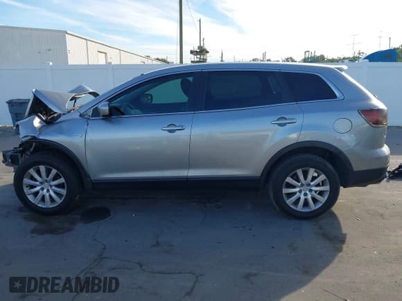 ✅ 2009 Mazda CX-9 Sport • VIN: JM3TB38V890179224 • Lot: 43807052. Listed on IAAI with 223,466 mi. Free auction sales archive from the USA and detailed vehicle history report at DreamBid. Image 15.