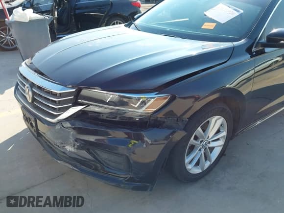 ✅ 2020 Volkswagen Passat SE • VIN: 1VWSA7A32LC016305 • Lot: 43135920. Listed on IAAI with 107,188 mi. Free auction sales archive from the USA and detailed vehicle history report at DreamBid. Image 6.
