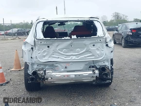 ✅ 2024 BMW XM • VIN: 5YM23CS0XR9U57042 • Лот: 40467269. Опубликован ранее на IAAI с пробегом 2 888 миль. Бесплатный доступ к архиву аукционных продаж из США и подробный отчёт об истории автомобиля на DreamBid. Изображение 17.