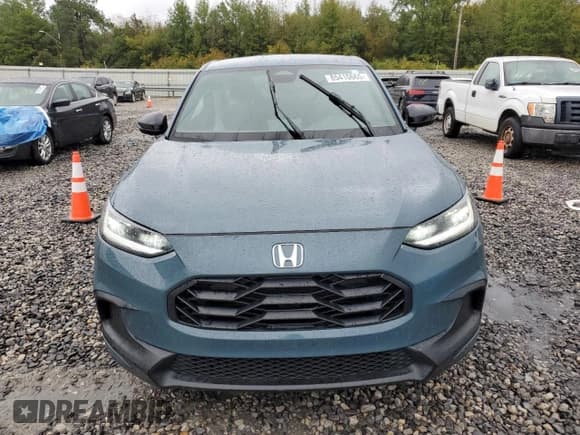 ✅ 2024 Honda HR-V Sport • VIN: 3CZRZ2H55RM756825 • Lot: 85410665. Wystawiony na Copart z przebiegiem 12 291 mil. Bezpłatny archiwum sprzedaży aukcyjnych z USA i szczegółowy raport historii pojazdu na DreamBid. Zdjęcie 5.